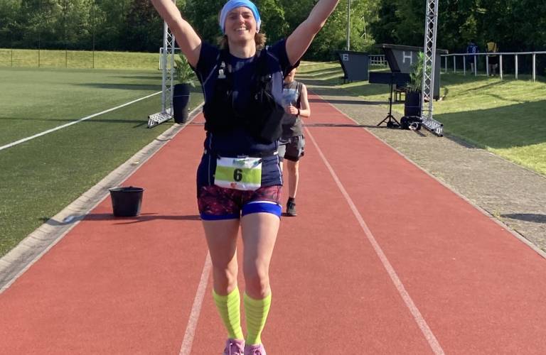 24 Stunden laufen, Wiebke Brinkmann erreicht beim Ruhrschleife-Lauf Platz 5